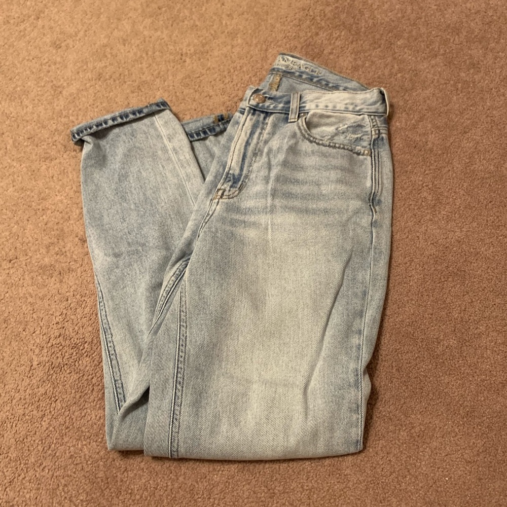 ON HOLD American Eagle Mom Jeans